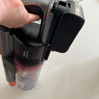 Philips Series 8000 Şarj Girişindeki Çatlak Ve Kısa Sürede Çoklu Arıza