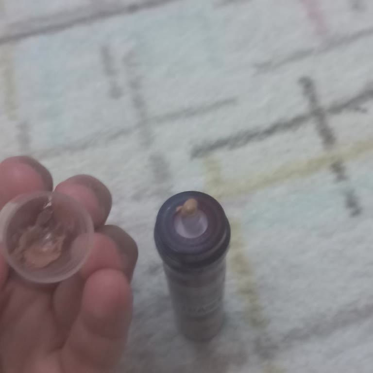 Kötü Koku Ve Hijyen Sorunu: Bozulmuş Maybelline Eraser Ürünü