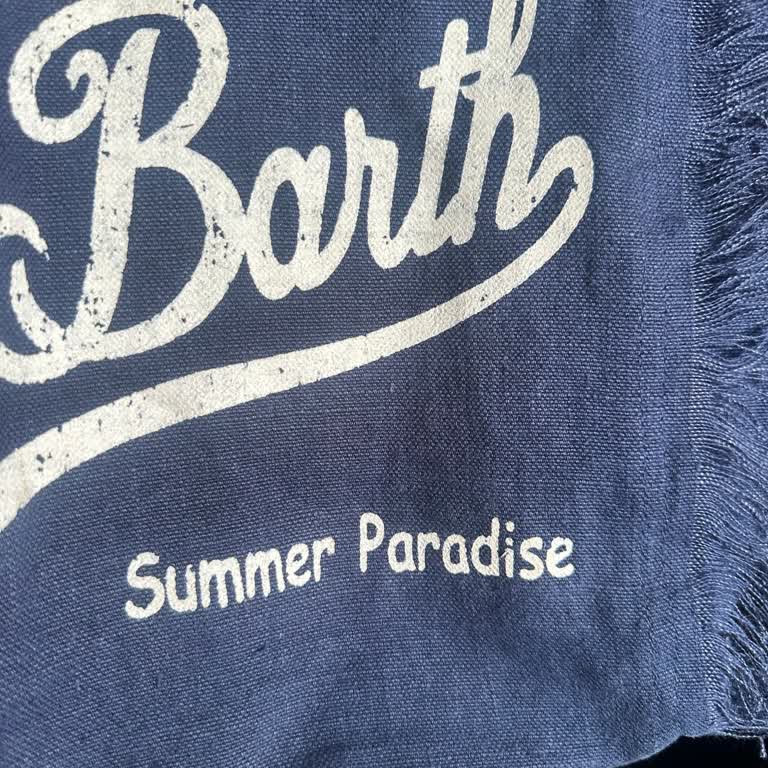 Beymen'de Paradise Yazısındaki Yazım Hatası Ve Aşırı Parfüm Kokusu