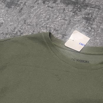 Defolu Erkek Tişört İçin Hızlı Ve Ücretsiz Değişim Talebi