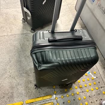 Uçuş Sırasında Hasar Gören Valiz İçin Değişim Ve Ücret İadesi Talebi