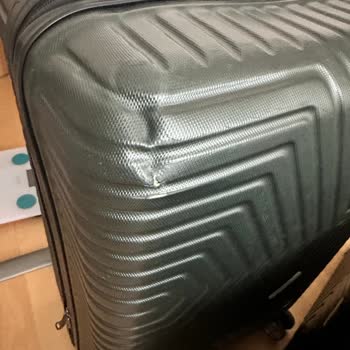 Uçuş Sırasında Hasar Gören Valiz İçin Değişim Ve Ücret İadesi Talebi