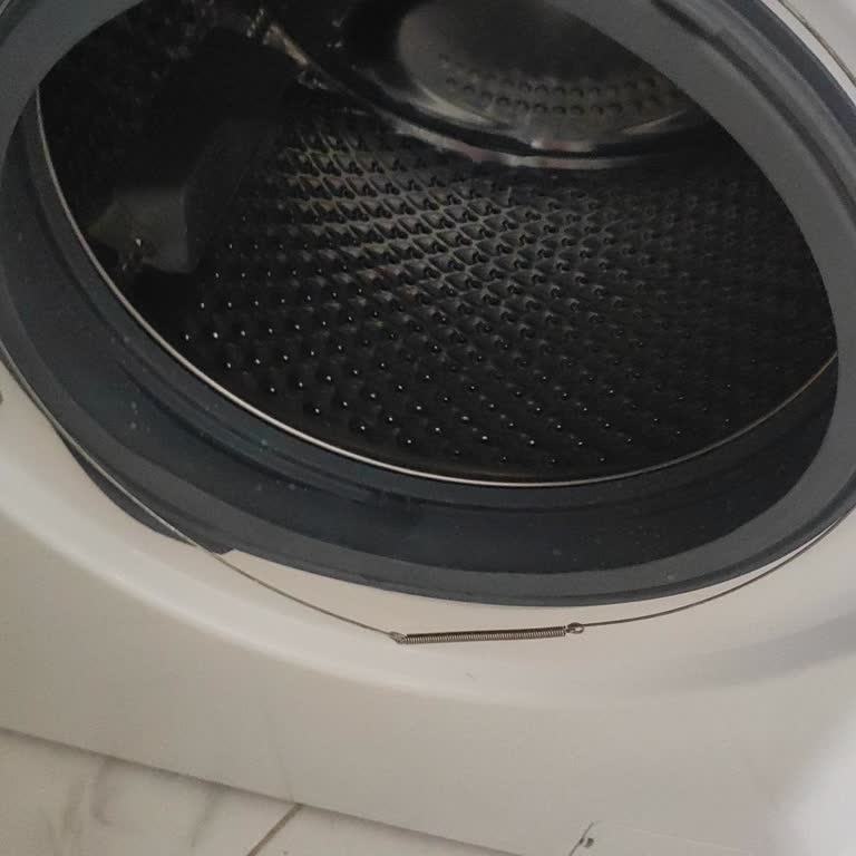 Servis Sonrası Çamaşır Makinesi Körüğü Çıktı Ve Kanca Boşta Sallanıyor