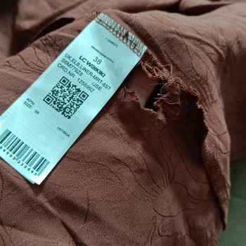 Doğum Günü İçin Aldığım Elbise Yırtık Geldi