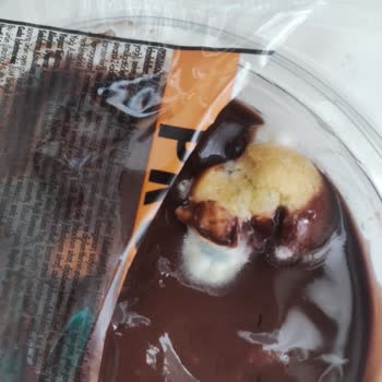 Küflü Profiterol Satışı Ve Sağlık Endişesi