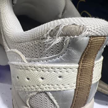 Skechers Hillcrest Ayakkabım Altı Ayda Deforme Oldu, Üç Kez Reddedilen İade Talebi