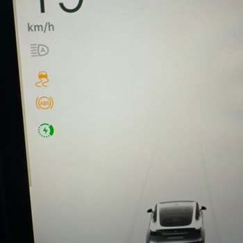 Tesla Model Y'de Garanti Kapsamında Kritik Güvenlik Sistemleri Çalışmıyor