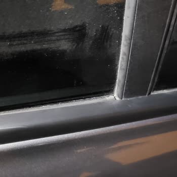 Fiat Egea Cross Mini Onarımda Cam Fitili Hatası Ve Çizik Sorunu