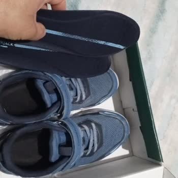 Erken Yıpranan Ve İç Astarı Çöken Çocuk Ayakkabısı İçin Değişim Veya İade Talebi