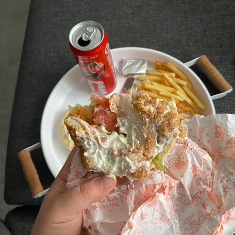 Mayonezli Siparişte Alerji İhmal Edildi Ve Ekstra Malzemeler Eksik Gönderildi