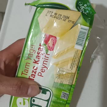 Teksüt Kaşar Peynirinde Sert Taş Parçası Bulundu