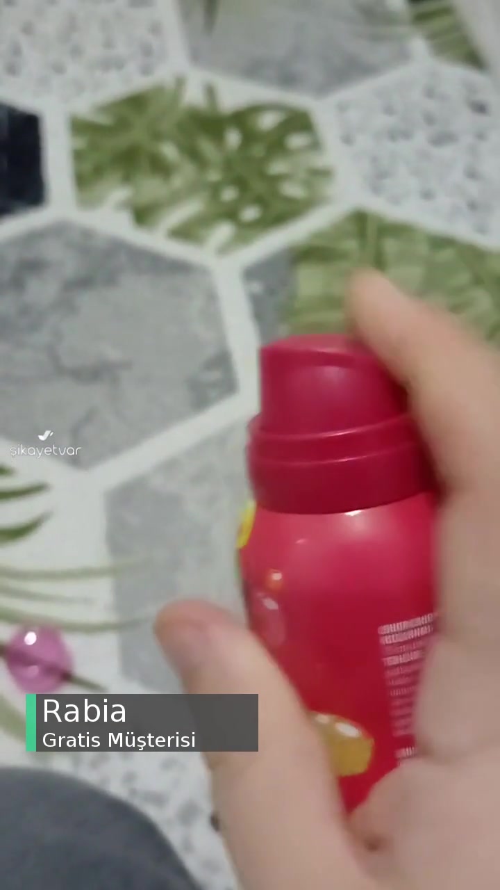 Gratis Boş Deodorant Kutusu videonun kapak resmi