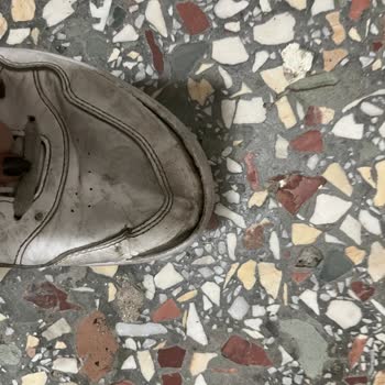 Adidas Spor Ayakkabılarında Ön Kısımların Açılması Ve Değişim Talebi