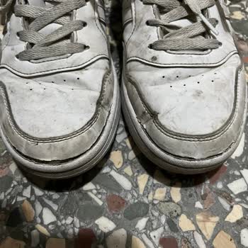 Adidas Spor Ayakkabılarında Ön Kısımların Açılması Ve Değişim Talebi