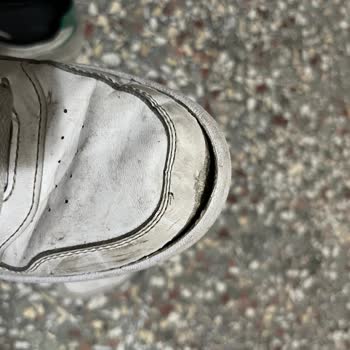 Adidas Spor Ayakkabılarında Ön Kısımların Açılması Ve Değişim Talebi