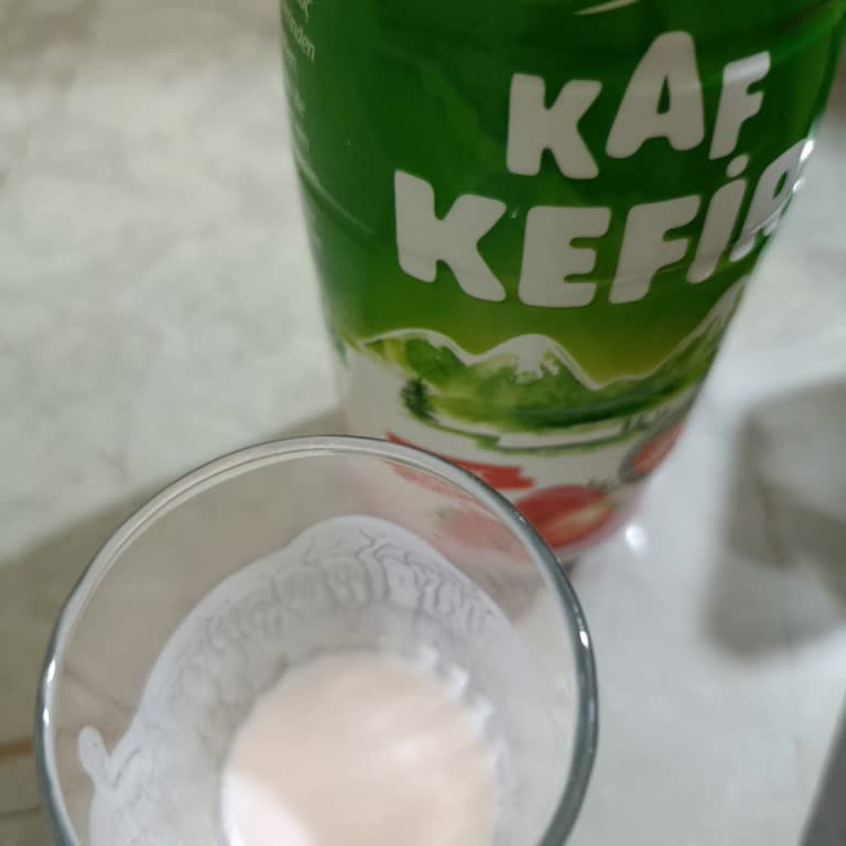 Sütaş Kaf Çilekli Kefirde Ekşi Tat Ve Mide Rahatsızlığı, Mağaza İadeyi Reddetti