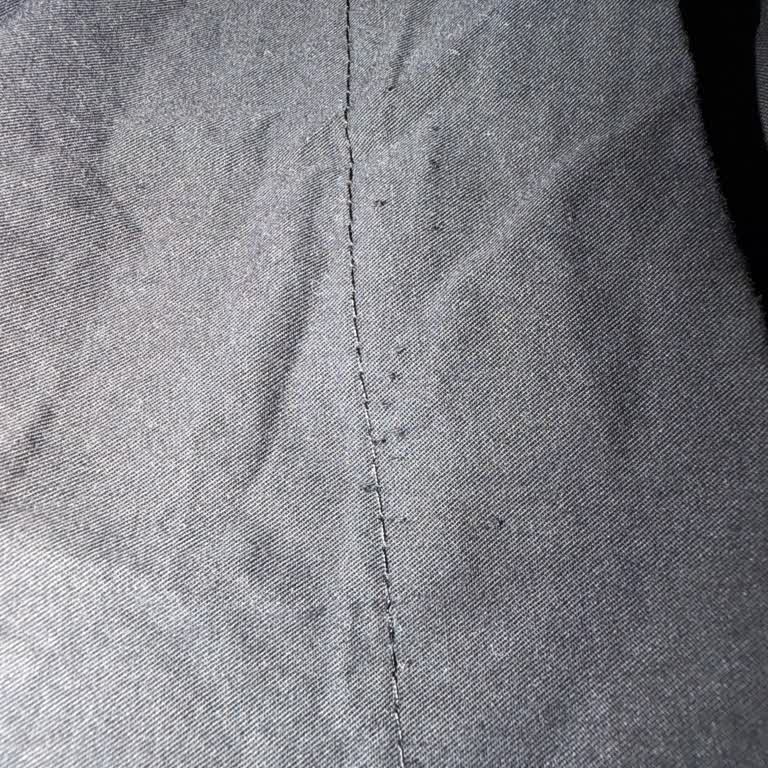 Defolu Dikişli Pantolon Ve İade Ücretleri İtirazı