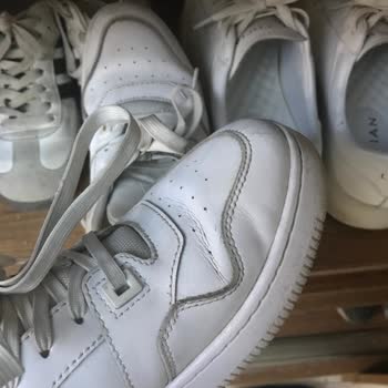 Tommy Ayakkabısının Ön Kısmındaki Çatlak Ve Çizik Sorunu Hayal Kırıklığı