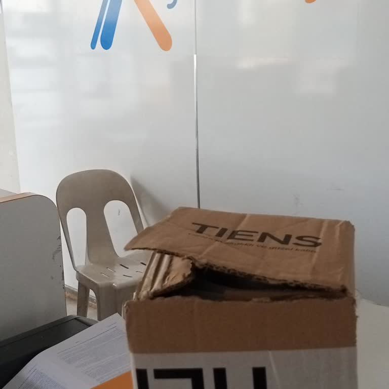 Parçalanmış Ve Kesilmiş Kargo Kutusu ciddi bir güven problemi ve şüphe oluşturdu