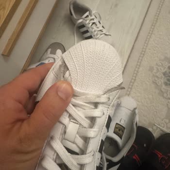Adidas Superstar Ayakkabım Kısa Sürede Astar Bozulması Ve Yan Yırtılmalar