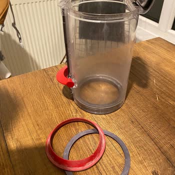 Dyson V15 Toz Haznesi Lastik Parçası Koptu Ücretsiz Değişim Talebi