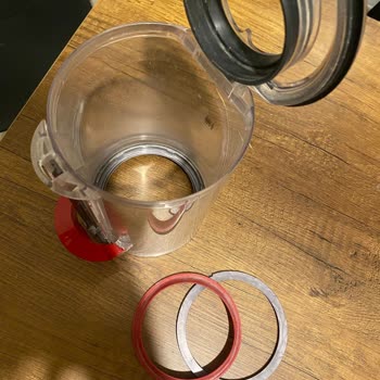 Dyson V15 Toz Haznesi Lastik Parçası Koptu Ücretsiz Değişim Talebi