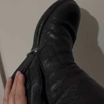 Boya Sızıntısı Çoraba Ve Ayağa Akıyor, Bot Kullanılamaz İade Talebi