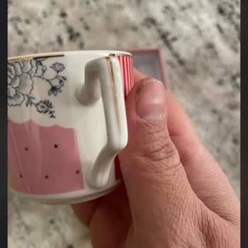 Defolu Fincan Takımları Ve Engelli Çocuğum İçin Yetersiz Destek