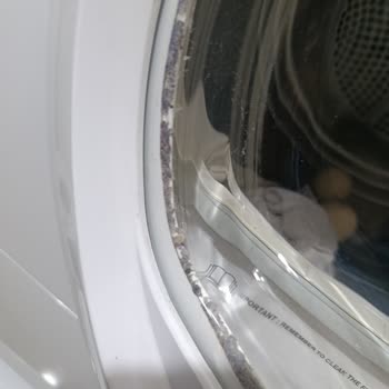 Kapağın İçinde Su Ve Toz Birikmesi, Hijyen Endişesi Ve Servisin Çözüm Sunamaması