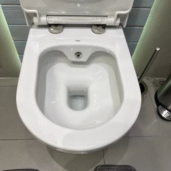 Kale Asma Klozette Su Sıçraması Ve Hijyen Sorunu