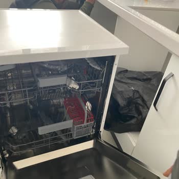 Teşhir Ürünü Gönderilerek Yanıltıcı Satış Ve Çelişkili İletişim