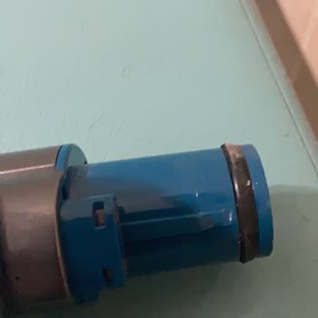 Philips Dikey Süpürge Parçaları Kısa Sürede Kırıldı, Ücretsiz Değişim Talebi