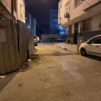 Esenler’de Trafo Yanı Yol Tümseği Motosiklet Sürücülerine Tehlike