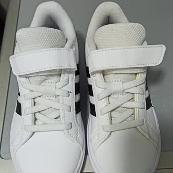 Çocuk Ayakkabısında Renk Uyumsuzluğu Ve Güven Kaybı