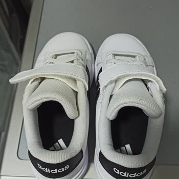 Çocuk Ayakkabısında Renk Uyumsuzluğu Ve Güven Kaybı