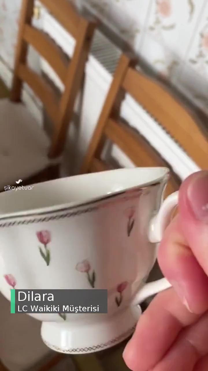 LCW İçten Kırık Fincan! videonun kapak resmi