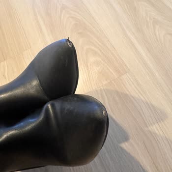 Boyner Botlarda Kalitesiz Ürün Ve Garantiden Yanıt Bekleniyor