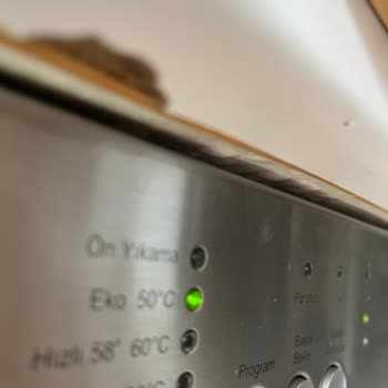 Arçelik Bulaşık Makinesi Servis Hatası Sonrası Su Sızıntısı Ve Mutfak Tezgahı Hasarı