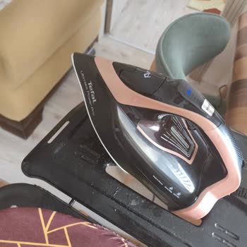 Tefal Ütünün Aşırı Kireç Tutması Ve Kıyafetleri Kirletmesi