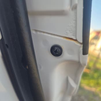 Yeni Aracımda Şiddetli Korozyon Ve Değişim Talebi