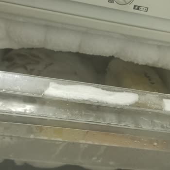 Uğur Derin Dondurucuda Sürekli Buzlanma Ve Çekmece Açılmama Sorunu