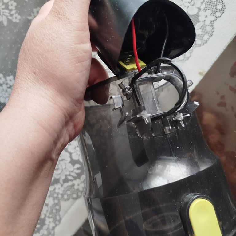 Garanti Kapsamında Olması Gereken Kırık Toz Haznesi Değişimi