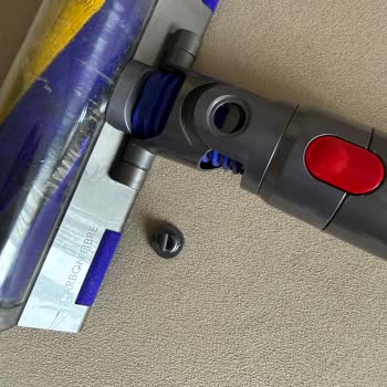 Dyson V15 Işıklı Başlık Parçasının Garanti Kapsamı Dışı Olması Ve Ücretsiz Değişim Talebi