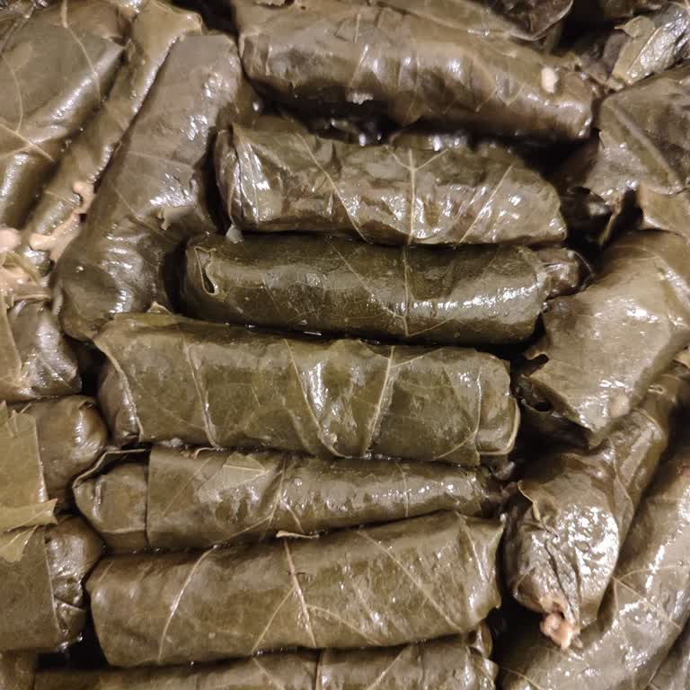 Sert Kalan Dondurulmuş Yaprak Sarması Ve Cevapsız Müşteri Hizmetleri