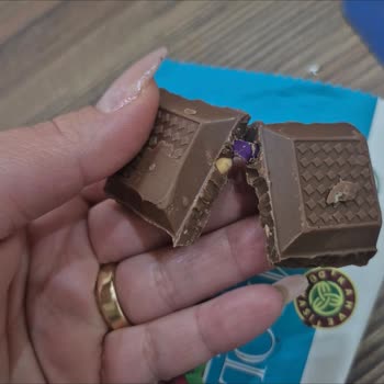 Kahve Dünyası Çikolatasında Çocukların Sağlığını Tehlikeye Atan Plastik Parça