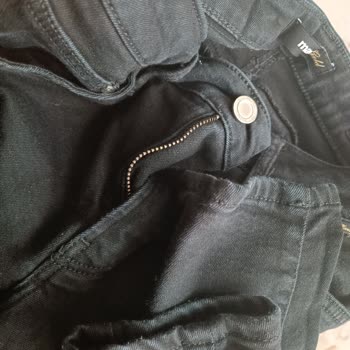 İlk Yıkamada Renk Aten Mavi Pantolon İçin Üç Kez İnceleme Reddi