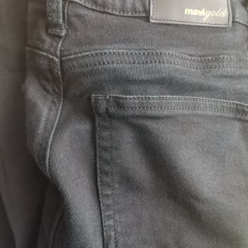 İlk Yıkamada Renk Aten Mavi Pantolon İçin Üç Kez İnceleme Reddi