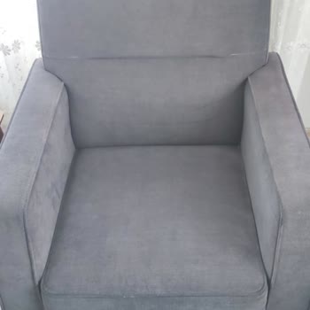 Koltuk Rengi Hızla Soldu, Garanti Servisi Çözüm Sunmadı