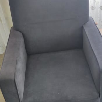 Koltuk Rengi Hızla Soldu, Garanti Servisi Çözüm Sunmadı