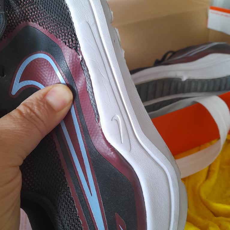 Nike Cosmic Runner Ayakkabısında Kısa Sürede Deformasyon Ve Garanti Reddi
